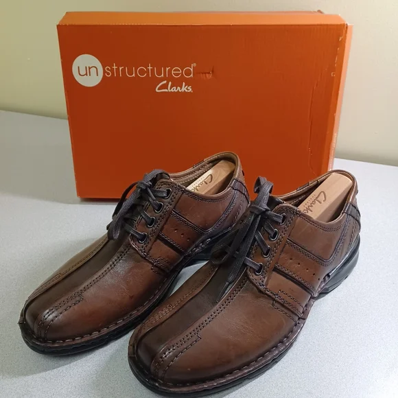 Clarks | Shoes | Like New Unstructured Clarks Oxfords | Poshmark display picture 3